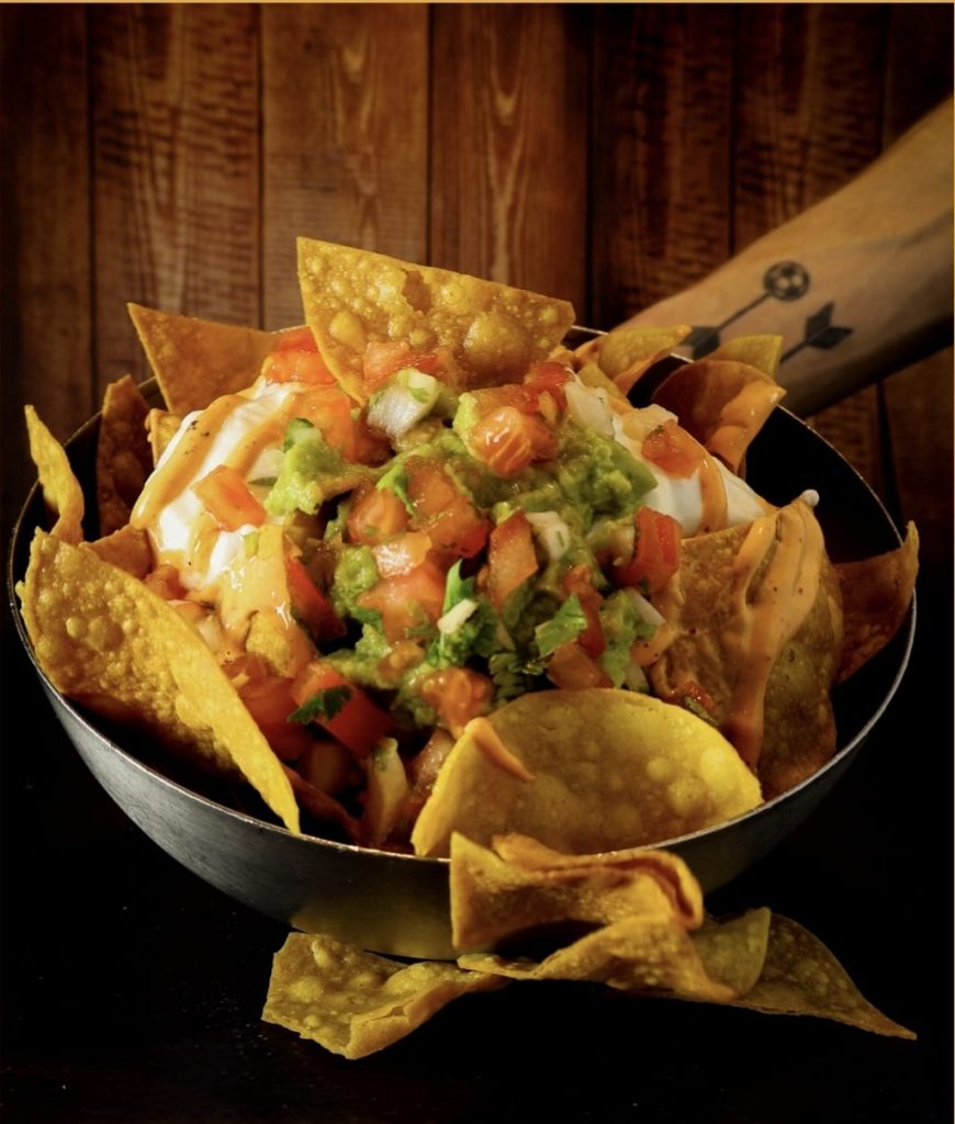 prueba los nachos en fogg bar madrid, recien traidos de mexico